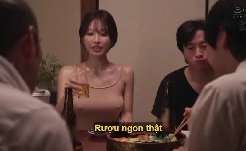 Bà xã gạ xoạc cả gia đình gã chồng vì ông chồng dẫn về quê rồi bỏ bê nứng lồn sml