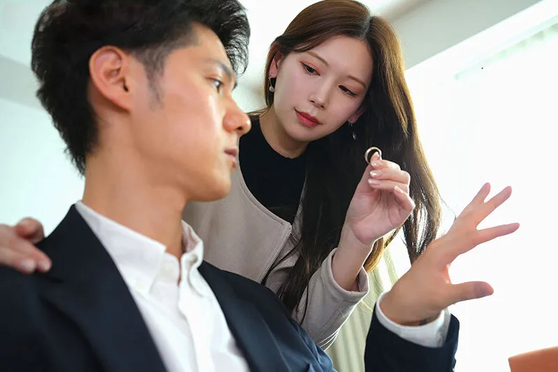 Người vợ đi đi chơi, ông chồng ở nhà bị nhỏ em vợ yêu gạ nện không trượt phát nào